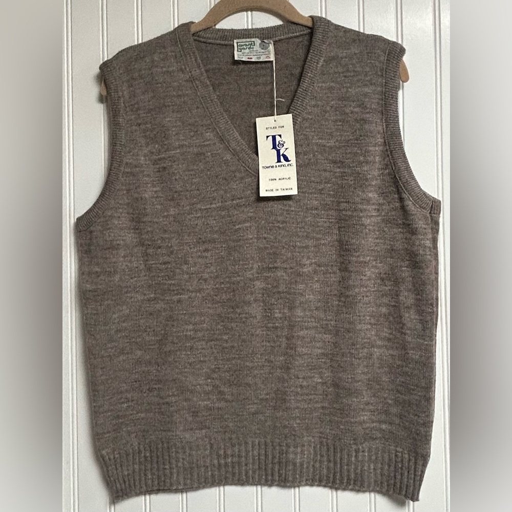 VINTAGE AVANT GARDE MEN'S ACRYLIC SWEATER VEST BEIGE TAN